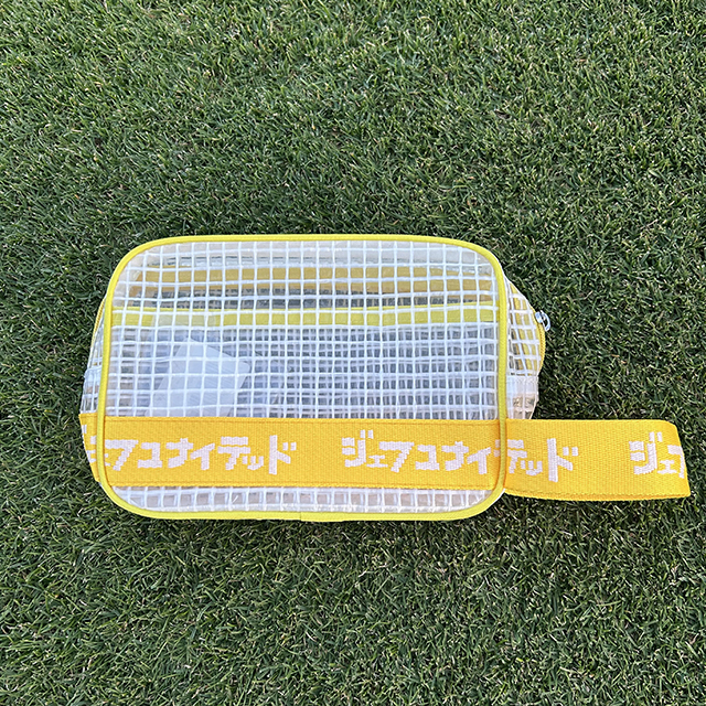 クリアスクエアポーチ