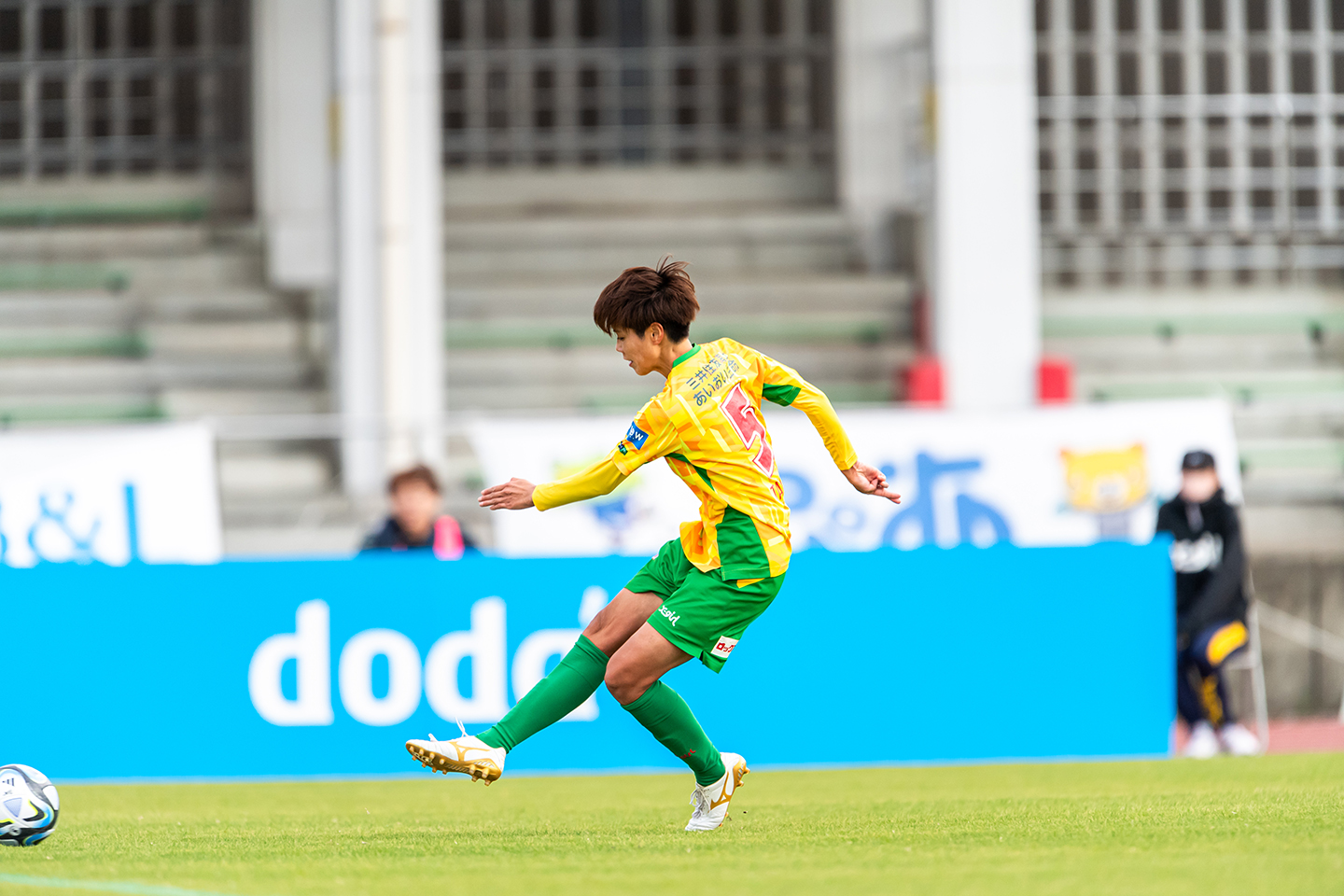 ジェフ千葉 田中真理子 #5 オーセンティックユニフォーム 2020ホーム 田中 真理子｜2022-23｜レディース｜チーム｜ジェフユナイテッド