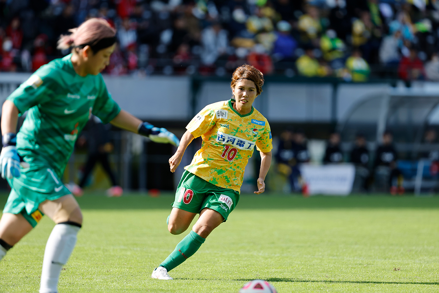 浦和レッズレディース支給ハーフジップ